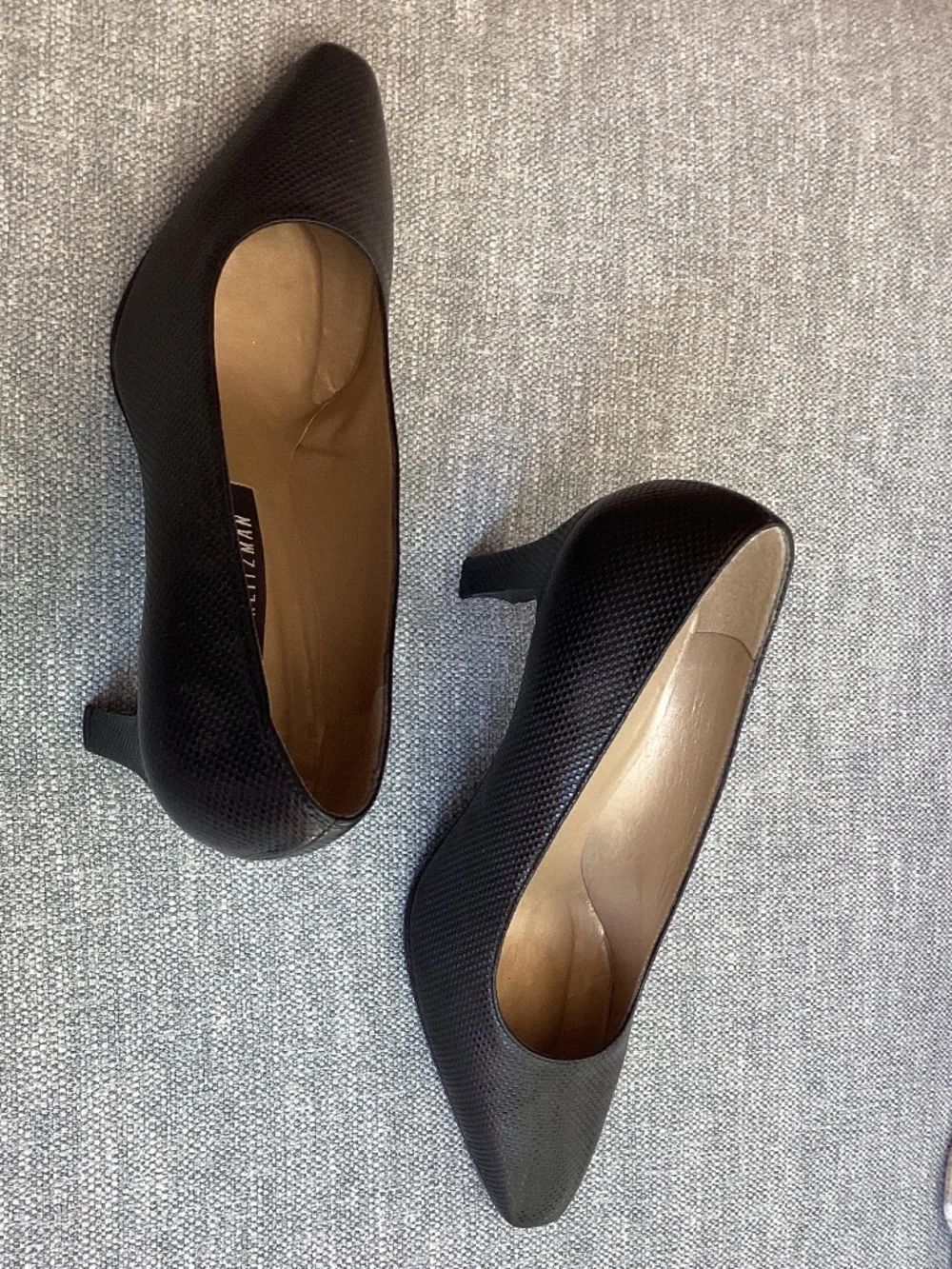 Stuart Weizmann black heels - size 7 1/2 - Picture 3 of 4